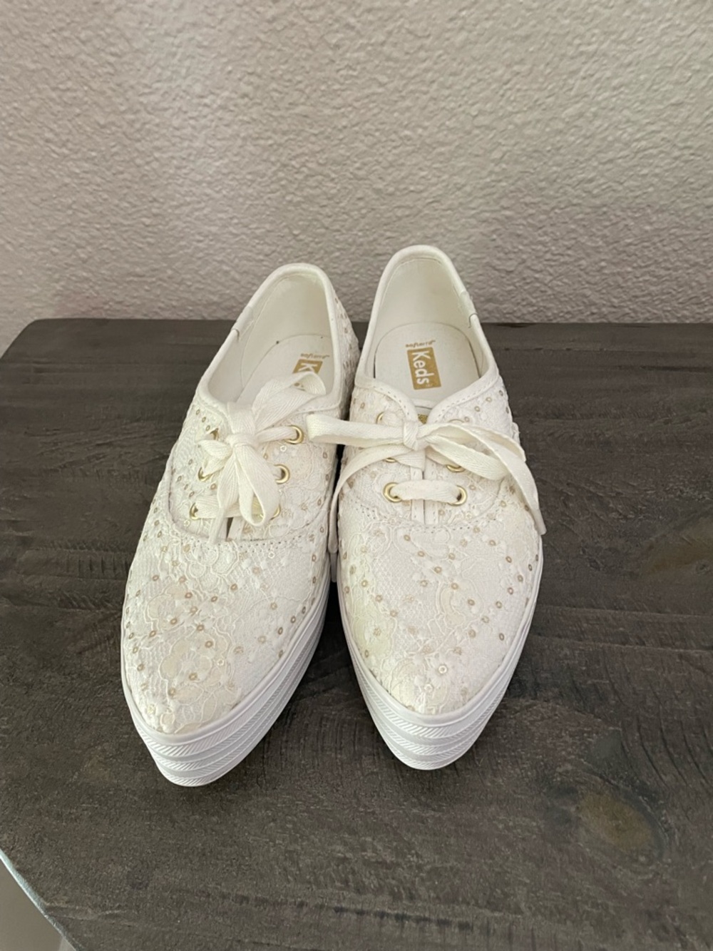 Keds Ivory Lace Platform Sneakers - Like New